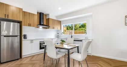 Luxury Family Stay | Box Hill | 5-Star Comfort