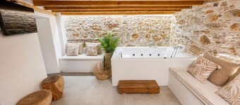 Casa Di Nonno-jacuzzi Mountain View Stay in Lesvos