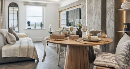 The Hide Ridgestone