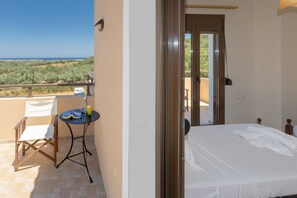 House - The Lake House - Private Pool Views Near Kournas (Apokoronas)