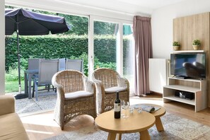 House | Living room - Holiday Home With Sauna, 18 km. From Tilburg (Diessen)