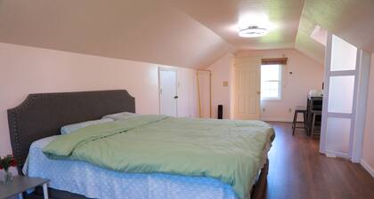 Private Country Suite Near Truman Lake & Fishing