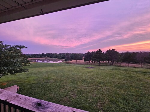 Private Country Suite Near Truman Lake & Fishing