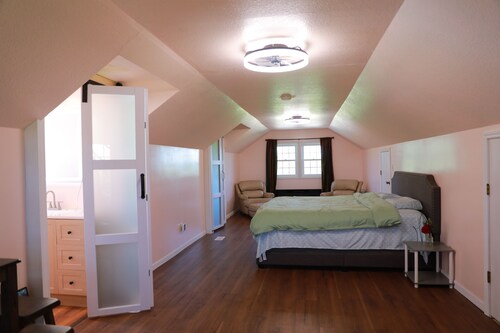 Private Country Suite Near Truman Lake & Fishing