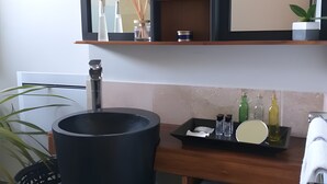 Uklassifisert bilde, 2 av 33, knapp
