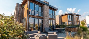 Vakantiepark Aan de Maas - Waterzicht Wellness