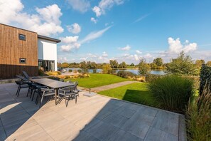 Outdoor dining - Aan de Maas - Maas Villa Waterzicht Sauna | 10p (Kerkdriel)