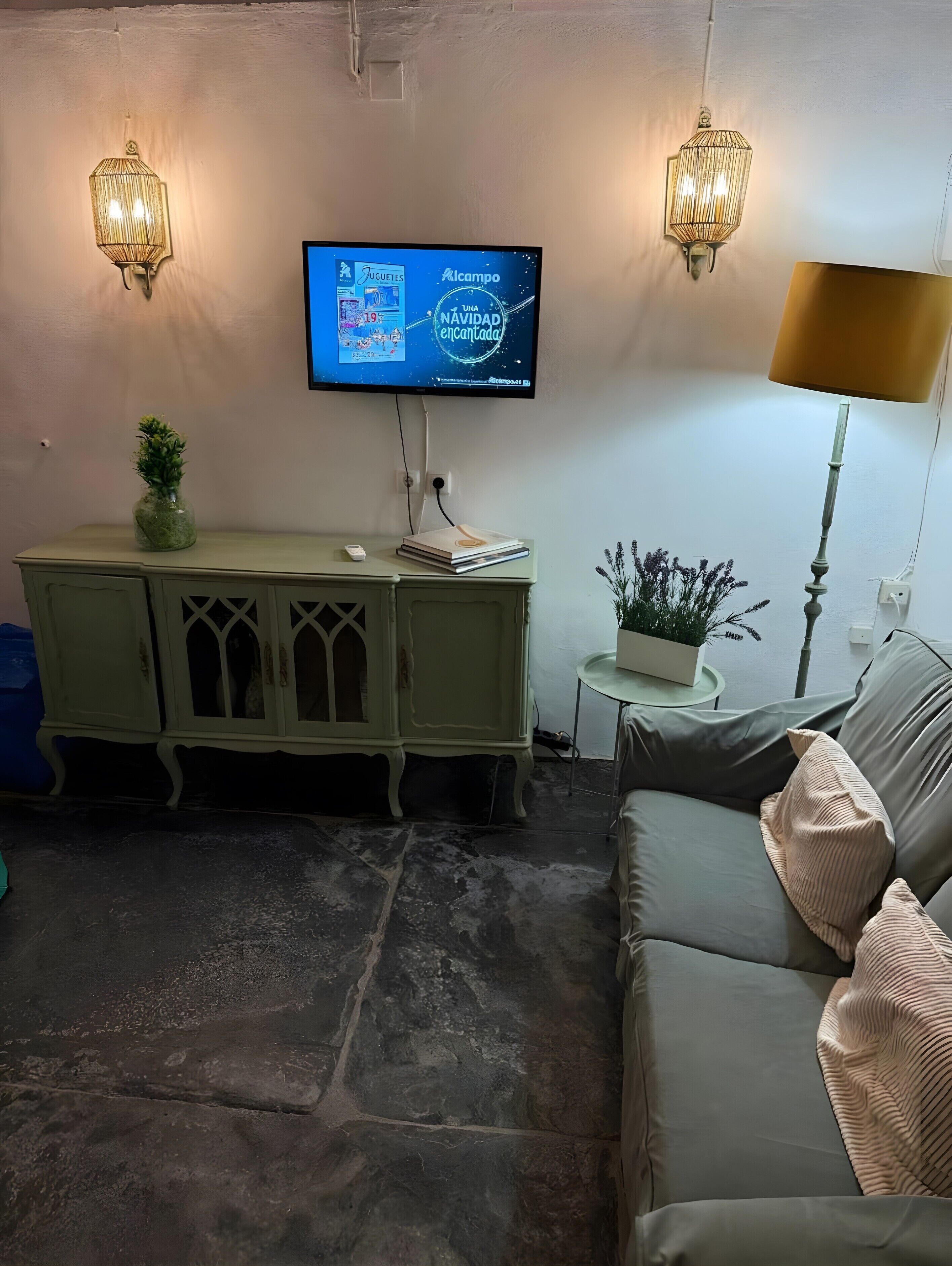 TV