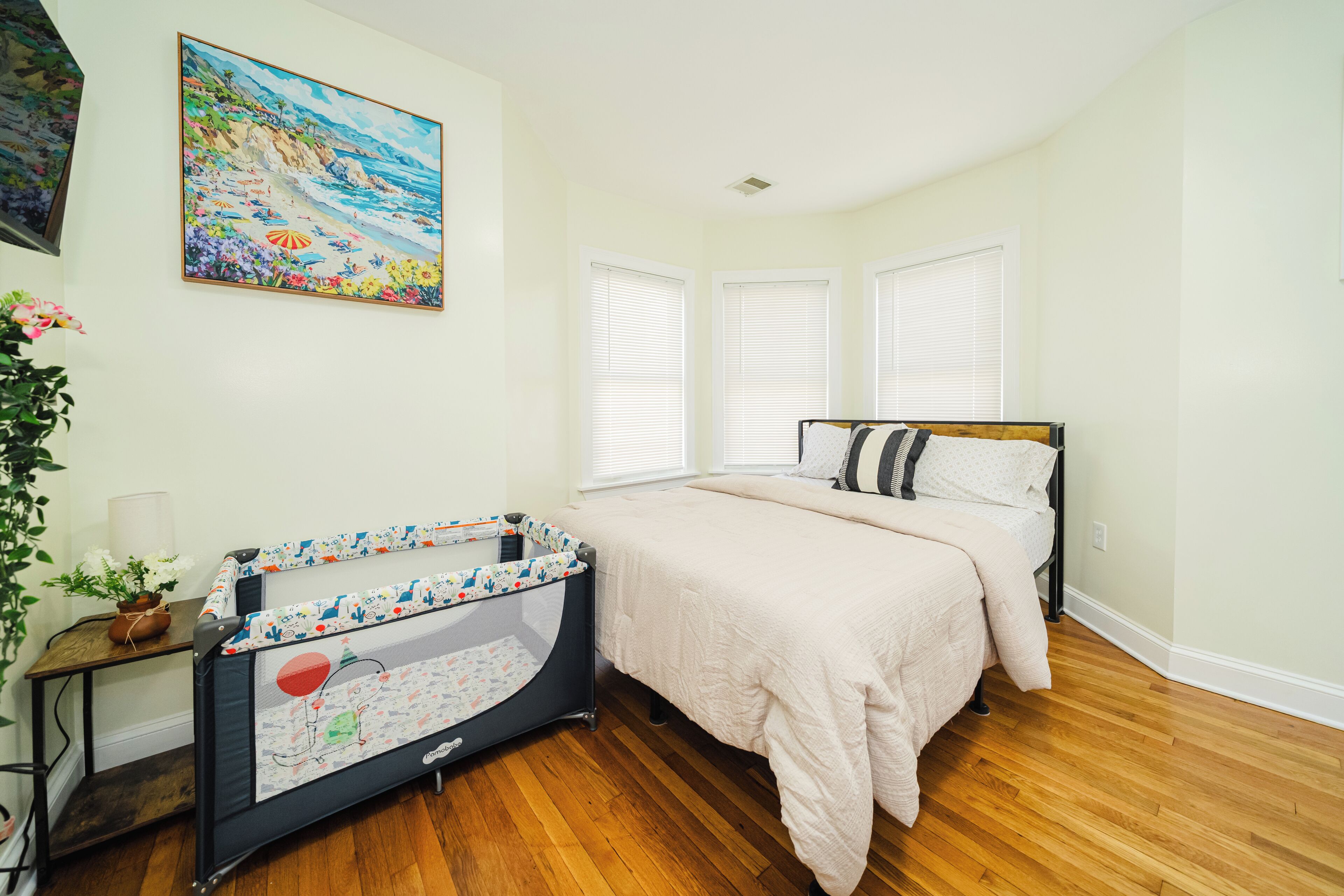 4 bedrooms, in-room safe, free WiFi, bed sheets