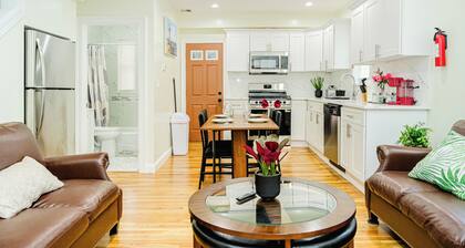 Exclusive Summer Offer · Spacious 4BR Boston Stay w/ Parking & Pet-Friendly 37/2