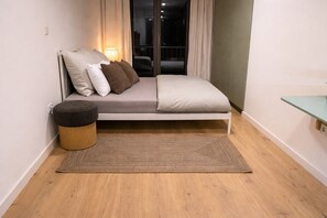 Room - Premium Apartment near Mall of Berlin (Berlin)