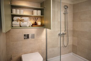 Bathroom - Premium Apartment near Mall of Berlin (Berlin)