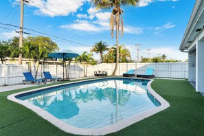 Pool - Ivory House- Private Retreat with Pool Near Beach (Hollywood)