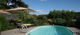 Cottage 'Gite Du Chat Qui Pêche' with Mountain View, Private Pool and Wi-Fi