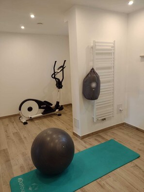 Fitness facility - Cozy vacation apartment with large garden in Petersberg/Marbach near Fulda  (Petersberg)