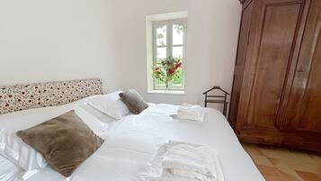 5 habitaciones, wifi gratis y ropa de cama