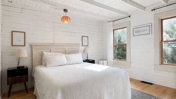 WiFi, bed sheets