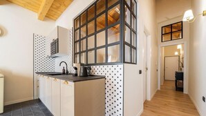 Kühlschrank, Mikrowelle, Geschirrspüler