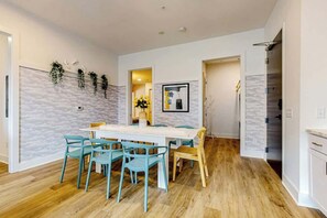 Dining - Chic condo in heart of East Nashville with W/D & central AC - walk everywhere (Nashville)
