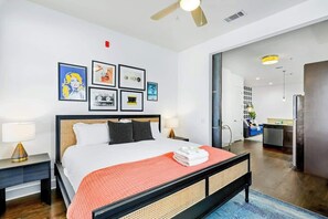 Iron/ironing board, WiFi, bed sheets - Music City Condo Near Broadway, DT Nashville Escape (Nashville)