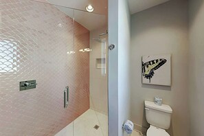 Shower, hair dryer, towels, shampoo - Lyric | Dolly’s Butterfly | Designer Delight | Instagram-Worthy Rooftop Deck (Nashville)