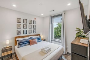 Iron/ironing board, WiFi, bed sheets - Music City Condo・Mins to Broadway W Rooftop Lounge (Nashville)