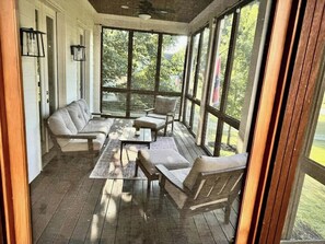 Interior - Recently-built all-suite with two porches, firepit, crow's nest, & widow's walk (Franklin)