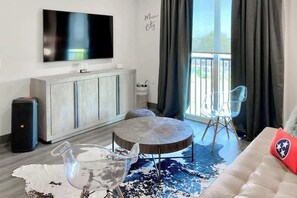 Tv, tv-spel och kontor
