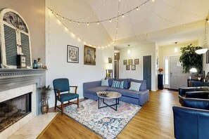 TV, fireplace, DVD player, stereo - Quiet Residential Hideaway w/ Big Backyard - Near Grand Ole Opry (Nashville)