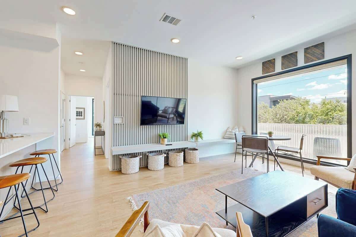 TV, offices