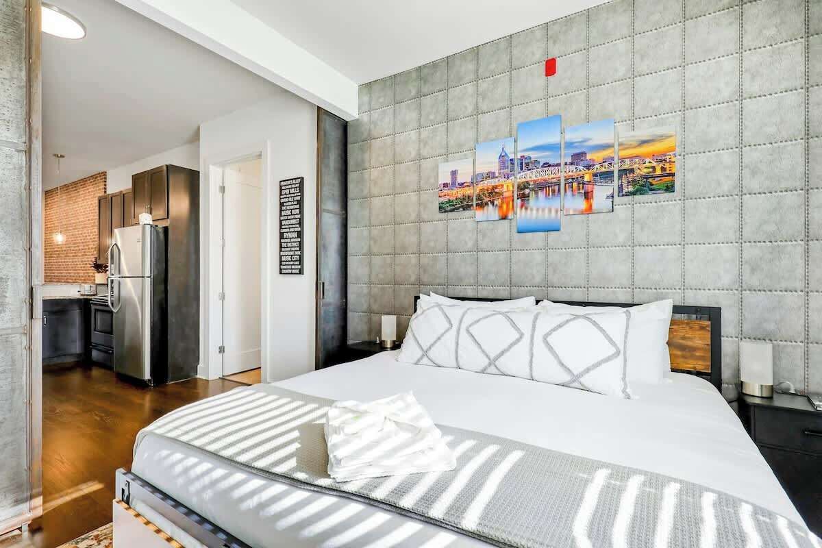 Iron/ironing board, WiFi, bed sheets, wheelchair access