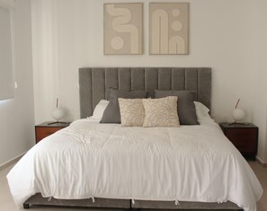 1 chambre, bureau, fer et planche à repasser, Wi-Fi