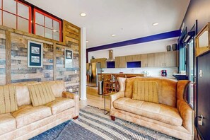 TV - Dog-friendly treetop escape with luxe interior, seasonal pool, balcony, & WiFi (Nashville)