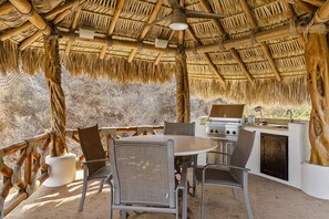 Villa, Accessible - Ultra Private Villa w Open Floor Plan Premium Bedding Big Ocean View Daily Butler Included (San José del Cabo)