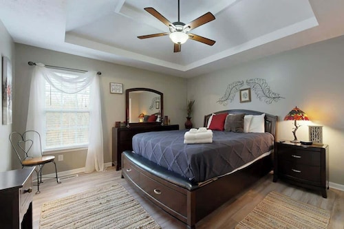 Mount Juliet Home on 1 Acre Private Outdoor Space 30 Minutes to Nashville