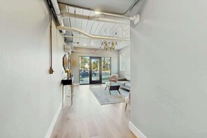 Interior - Downtown West End Nashville Retreat, Near Broadway (Nashville)