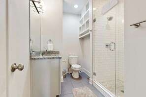 Shower, hair dryer, towels - Stylish New-Build | Rooftop with Skyline Views | Near The Gulch & Music Row (Nashville)