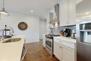 Fridge, microwave, oven, stovetop - Stylish New-Build | Rooftop with Skyline Views | Near The Gulch & Music Row (Nashville)