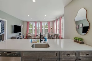 Interior - Comfortable condo with AC, kitchen, wifi - near attractions (Nashville)