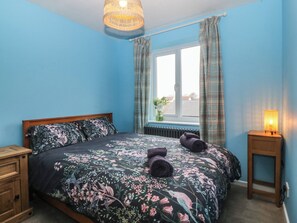 2 bedrooms, individually decorated, individually furnished, free WiFi - Home by the sea (Llandudno)