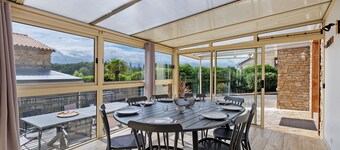 Le Clos des Prés with Pool, Spa and Table Football