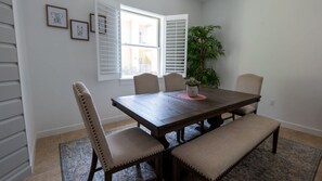 Dining - NEW! New 2BR - Pool Patio - Bunk Beds - 1st Floor (South Padre Island)