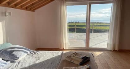 Holiday Home 'Casa Baía Da Lagoa' with Sea View and Wi-Fi