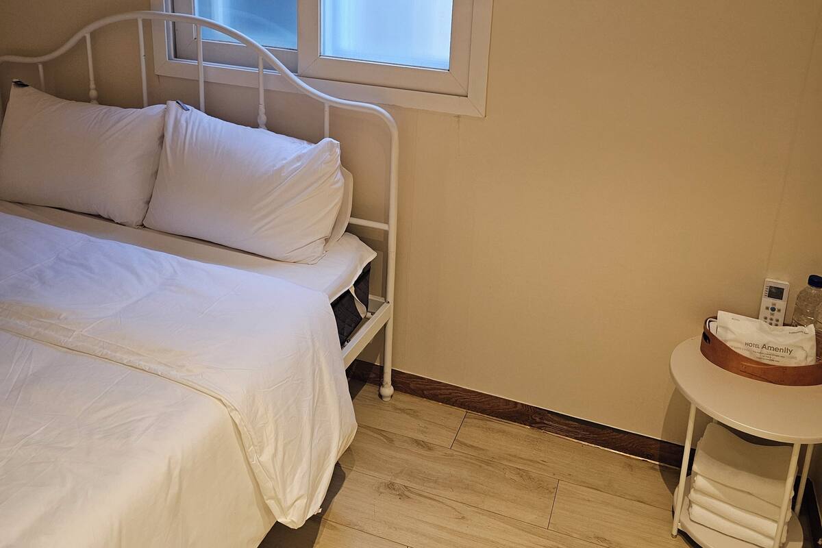 Basic Double Room | Free WiFi