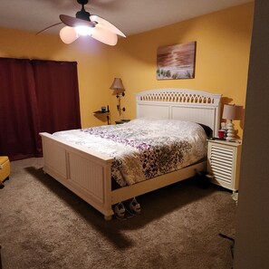 Iron/ironing board, WiFi, bed sheets - Cozy 2-bedroom condo in fantastic Bradenton Tara Golf and Country Club (Bradenton)