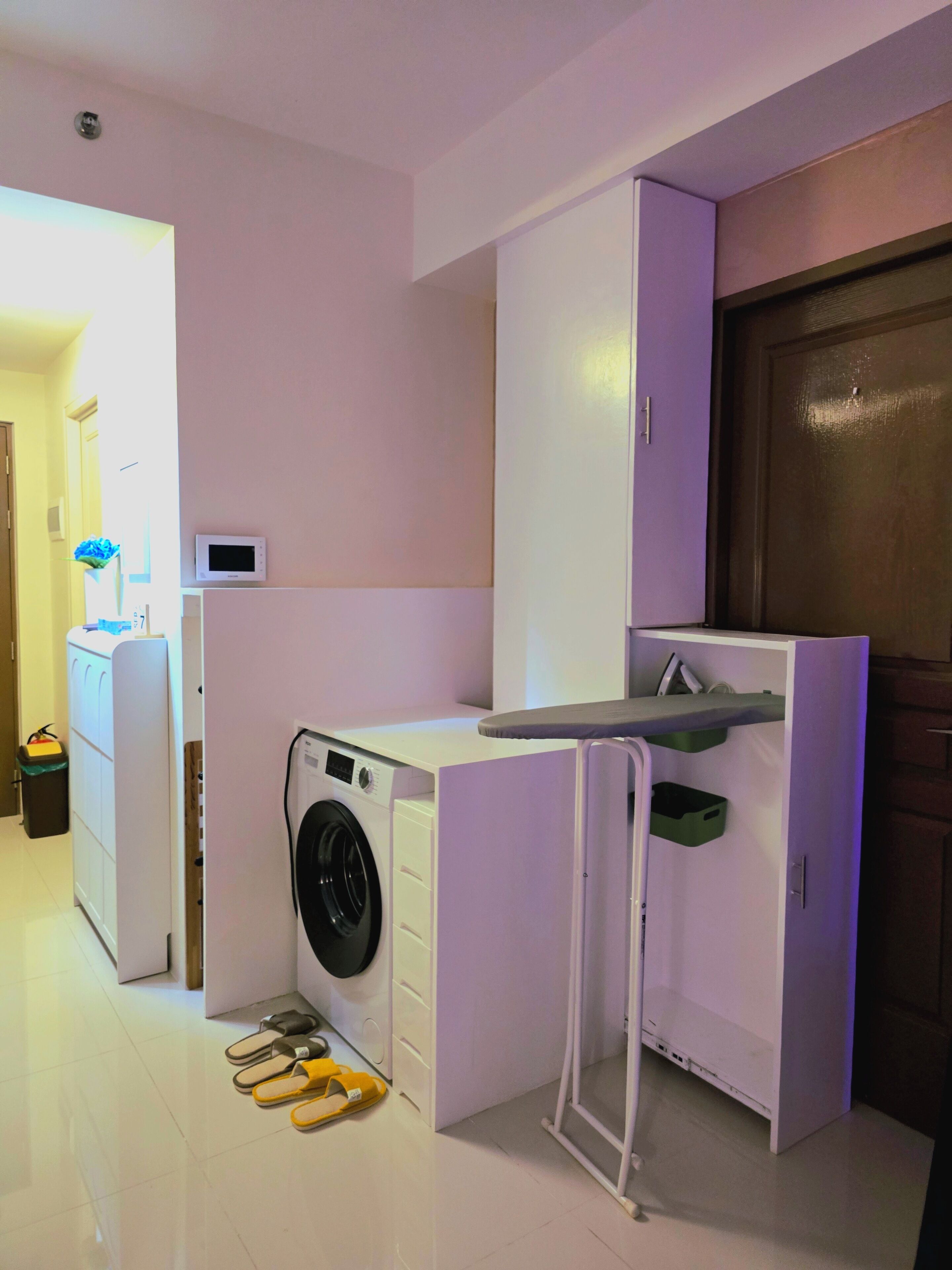 Deluxe Condo, City View | Interior
