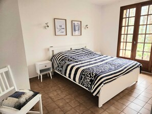 Room - Vrbo Property (Soulac-sur-Mer)