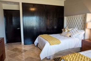 Appartement, plusieurs lits, balcon, vue partielle sur l'océan (Puerta Cabos Village PCV H502) | 2 chambres, décoration personnalisée, ameublement personnalisé