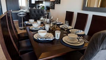 Departamento, varias camas, balcón, vista parcial al océano (Puerta Cabos Village PCV H502) | Restaurantes