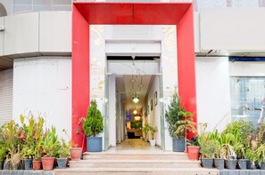 House | Reception - Townhouse Shobhagpura Fragrance Hotel (Udaipur)